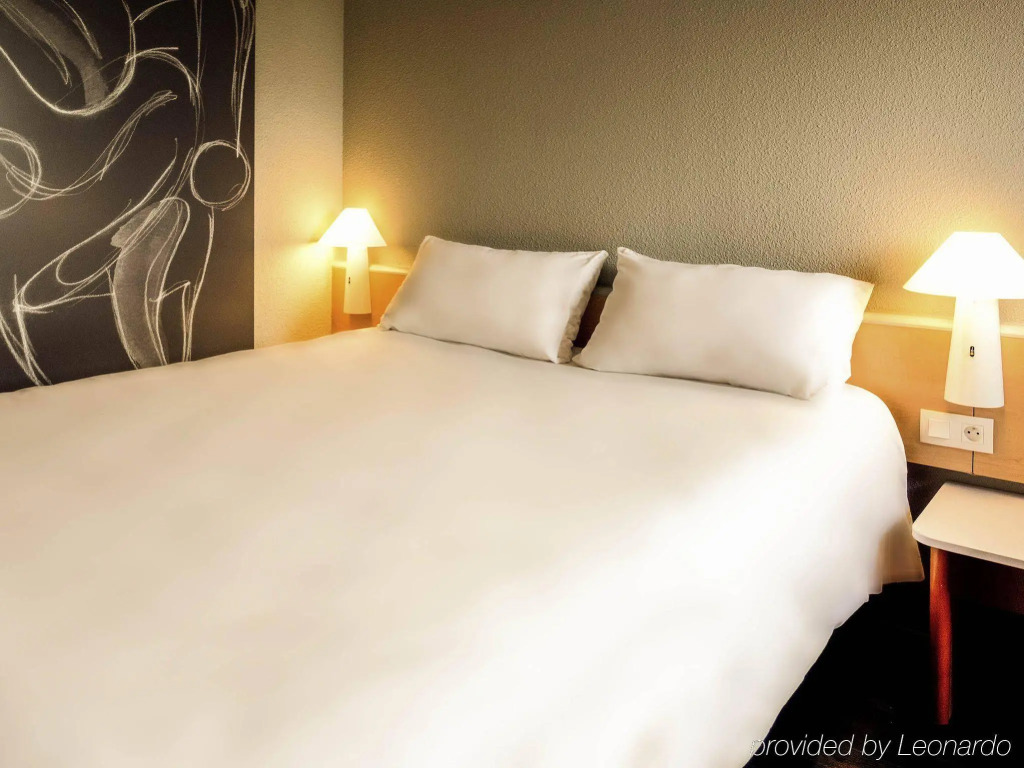 ibis Dieppe Le Val Druel