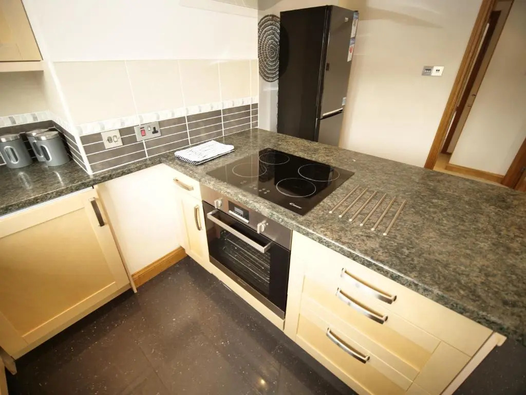 Town Centre Apartment Sleeps 9