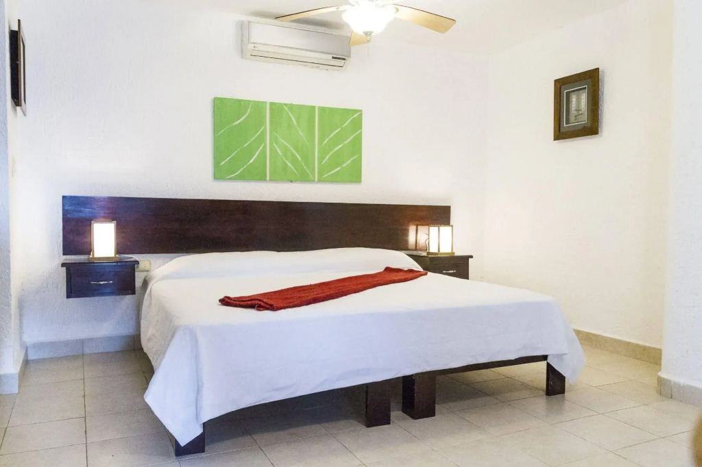 Las Gaviotas Hotel and Suites