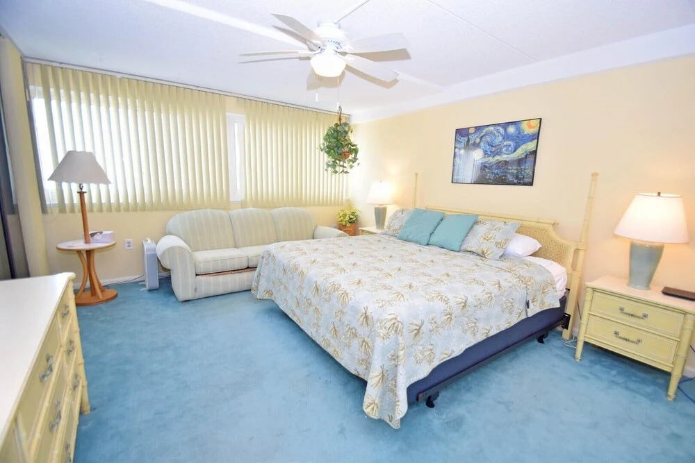 Atlantis 909 2 Bedroom Condo by RedAwning
