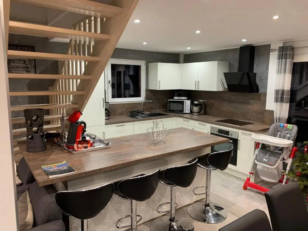 Évasion Vosgienne: Chalet de Luxe, Spa, Sauna, Proche Randos et Stations de Ski - FR-1-589-313