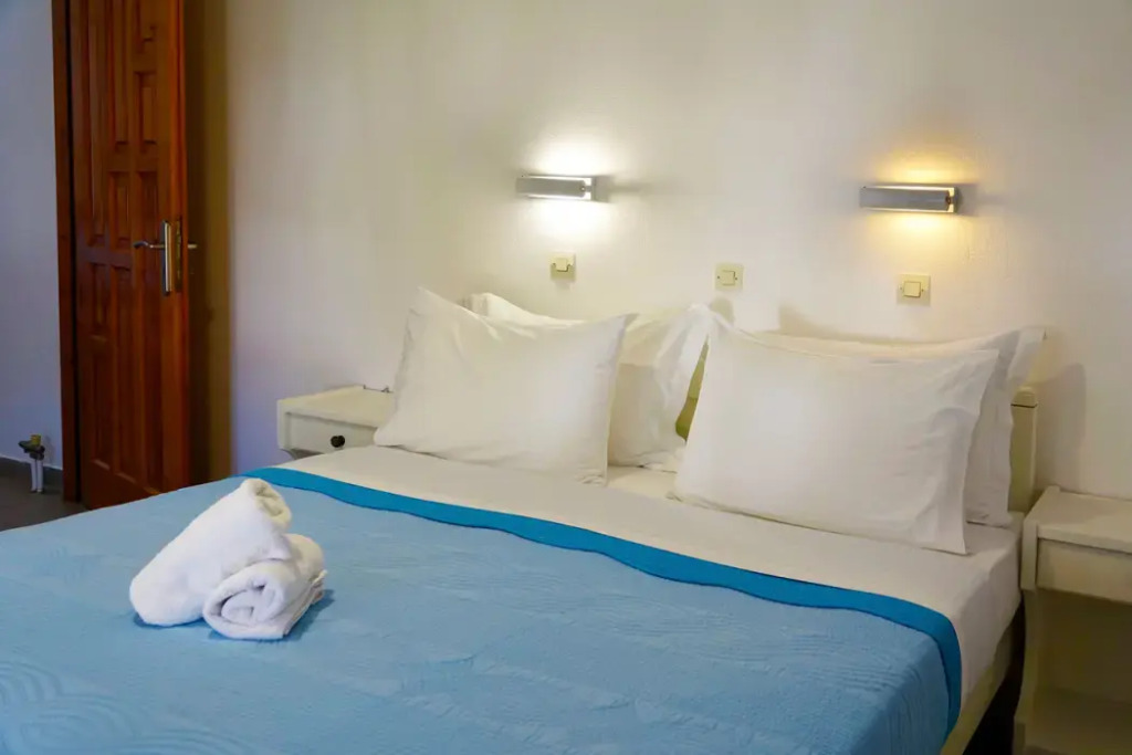 Elena Studios & Apartments
