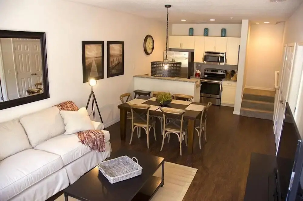 Lucaya 3 Bedroom 2 Bath Townhome!