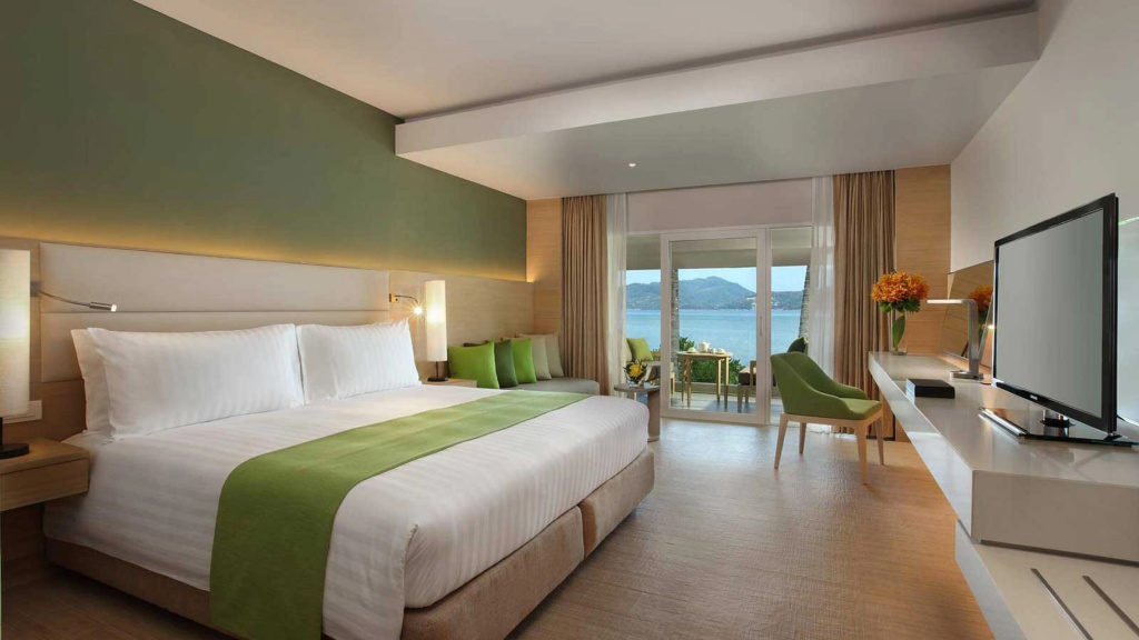 Курортный отель Amari Phuket