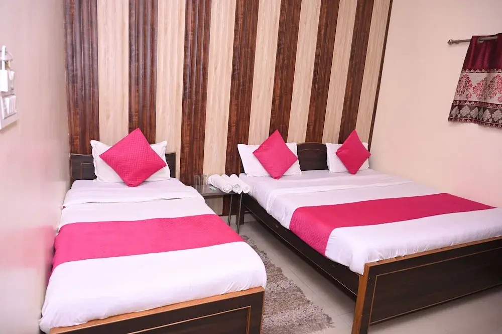 Hotel Pavitri I 5 Min Walk Kashi Vishwanath
