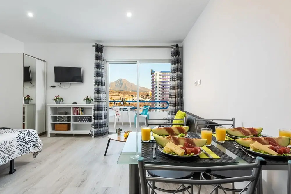 909 Panoramic Studio, Ocean View