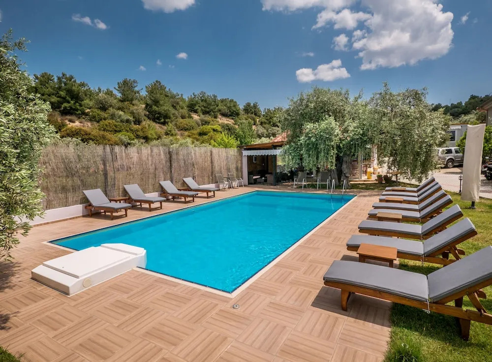 Mythos Bungalows
