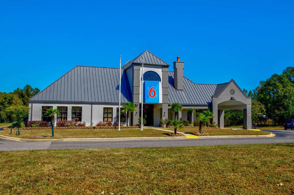 Motel 6 Birmingham, AL - Medical Center - Inverness Hwy 280