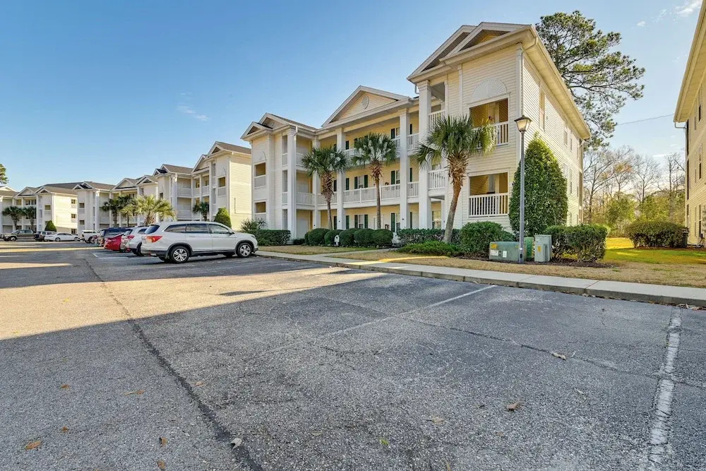 4 Mi to Ocean: Myrtle Beach Condo w/ Resort Perks