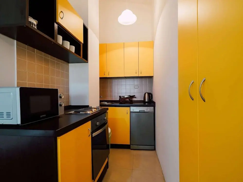 Charming 2-bed Apartment