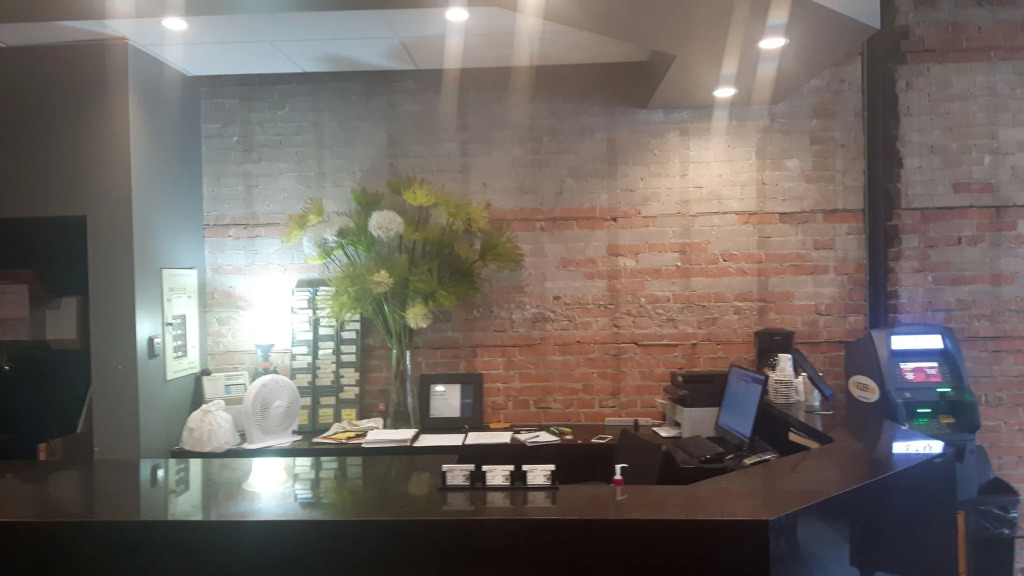 Commercial Hotel