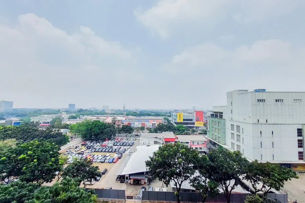 Comfort 1BR at Transpark Bintaro Apartment By Travelio