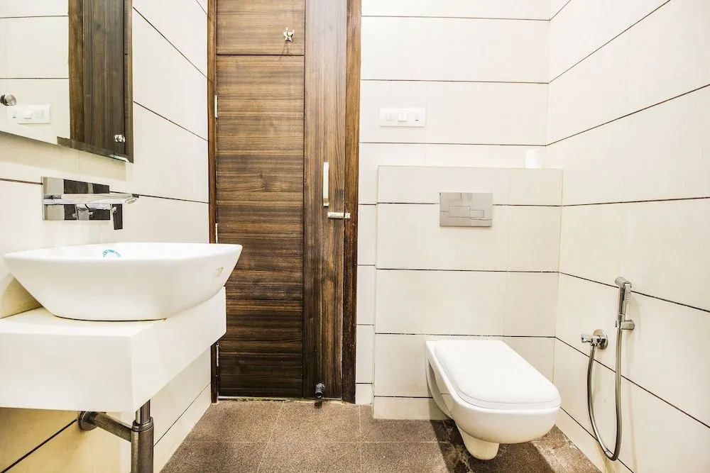 FabHotel KK Continental - 100m from Amritsar Junction Railway Station