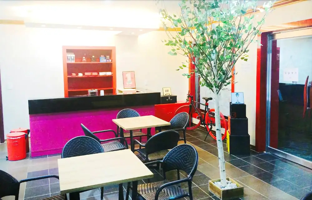 Jirisan Khan Hotel