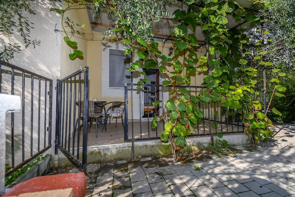 House Petar