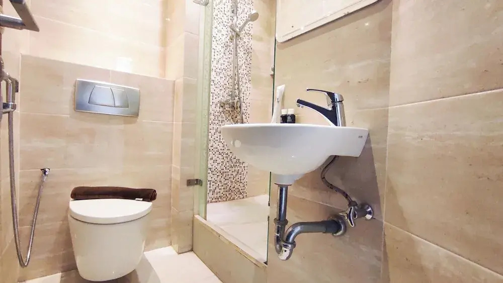 Premium and Restful 3BR in City Center at Kondominium Regensi Apartment