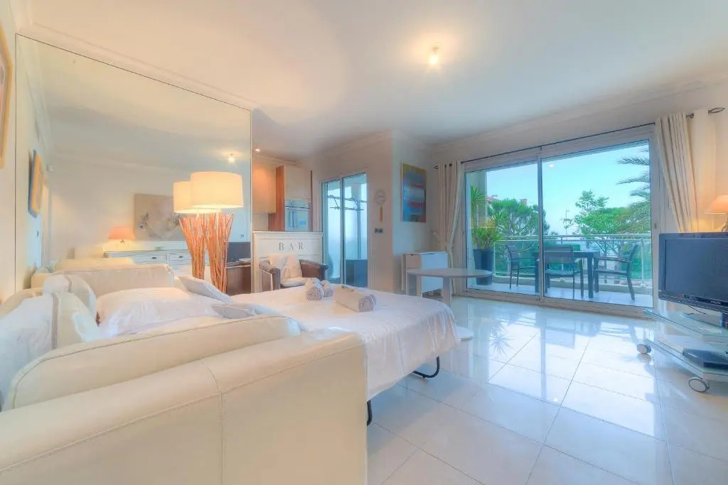 IMMOGROOM - Sea view - Terrace- Swimming-Pool - 1 min from the beach