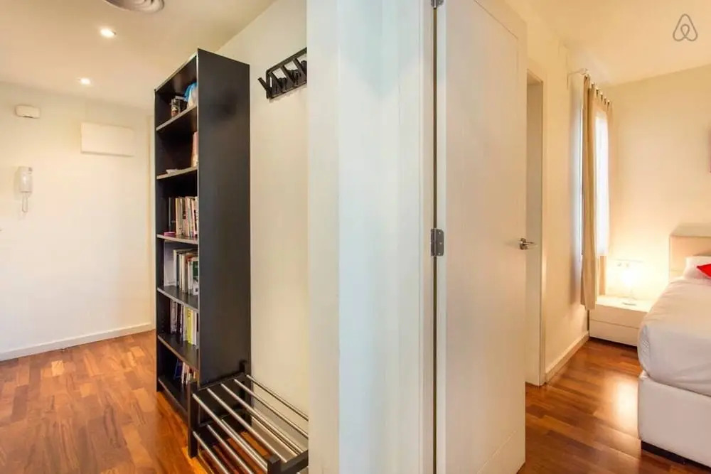 Luxurious 3 Bedroom Flat & Terrace in Sants