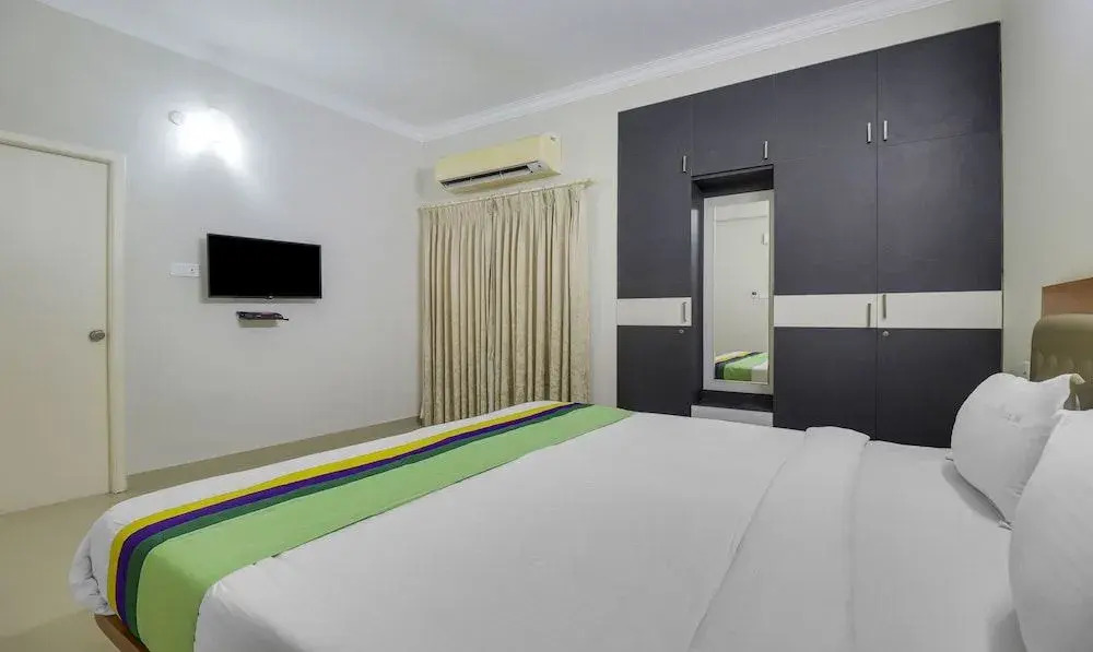 FabHotel Rithikha Inn Manapakkam
