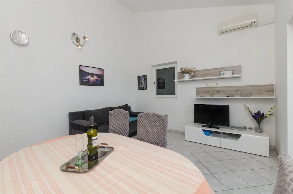Apartments Ivan