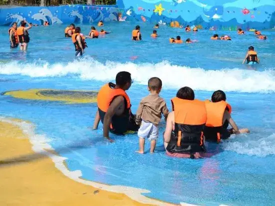 Tanghai Holiday Hotel