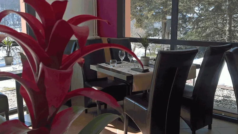 Logis Hôtel Restaurant LEscapade