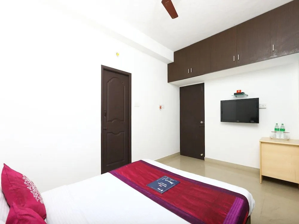OYO 5448 Phoenix Hospitality Apartments