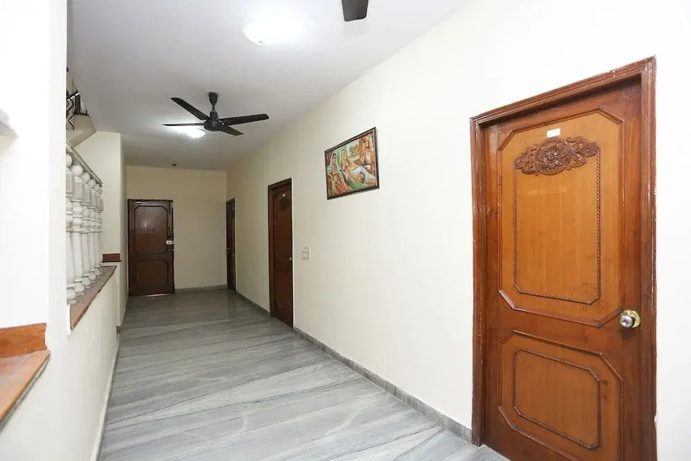 OYO 33359 Corporate Villa