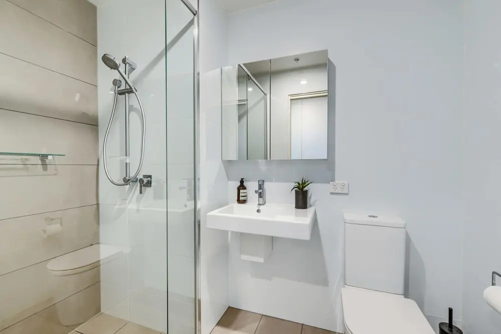 Arena, Unit A1205/75 Shortland Esplanade