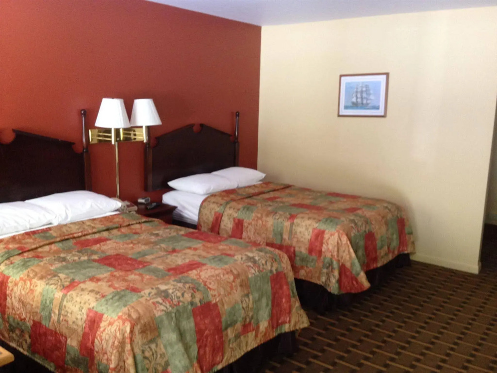 Travelowes Motel - Maggie Valley