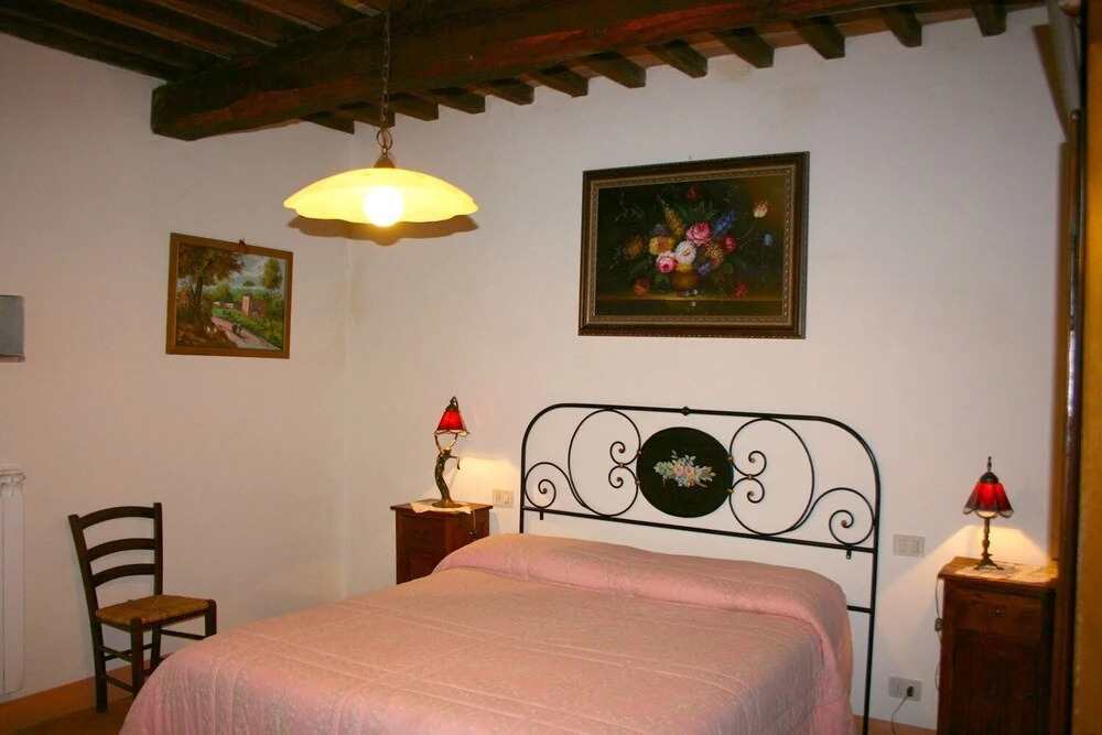Villa Fonte allOppio con area piscina recintata