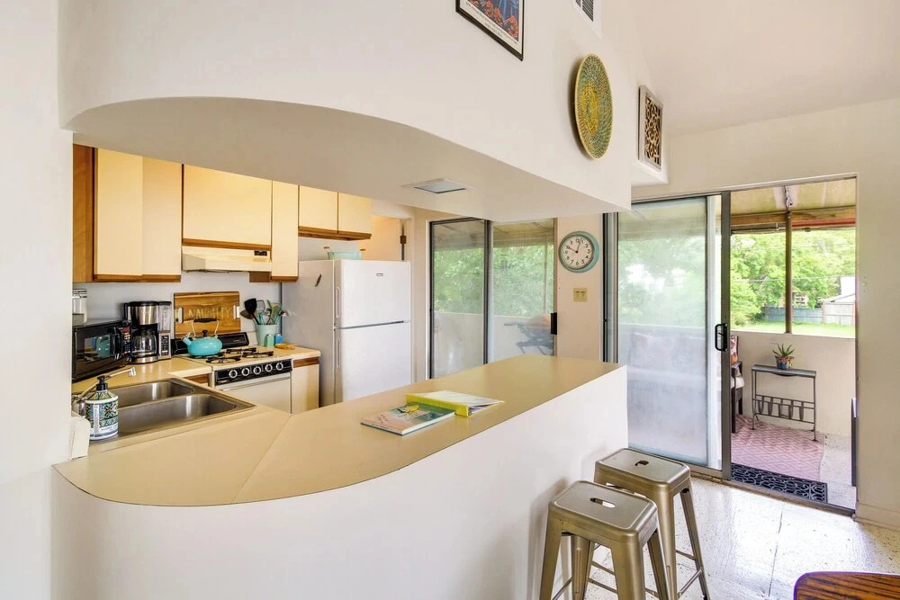 1 Block to Beach: Biloxi Hidden Gem w/ Gulf View