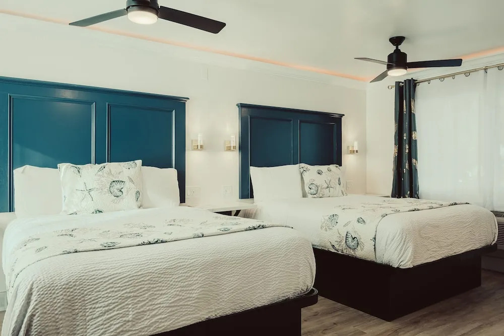 Blufftop Inn & Suites - Wharf/Restaurant District