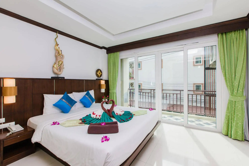77 Patong Hotel & Spa