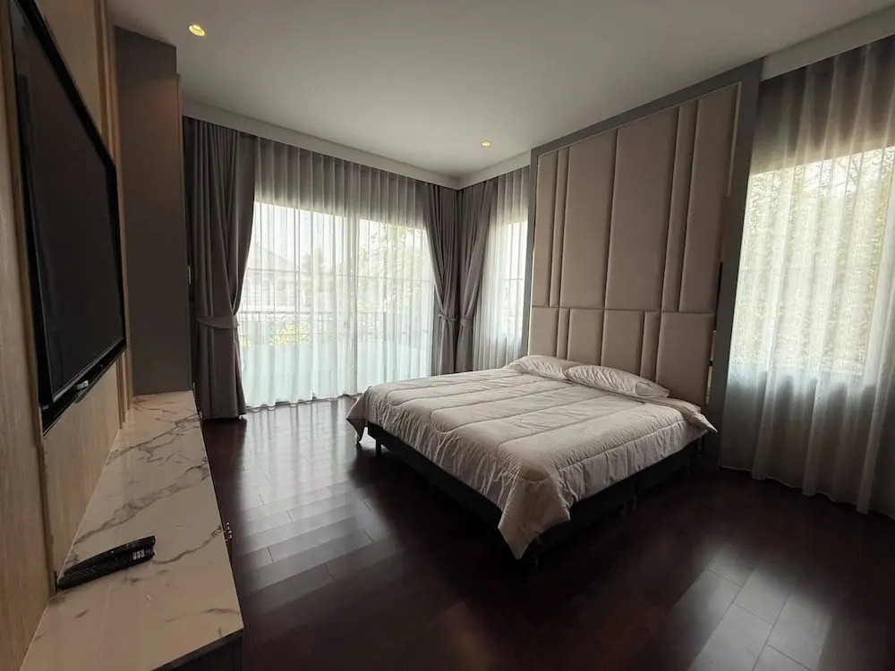 House Near Suvarnabhumi Airport