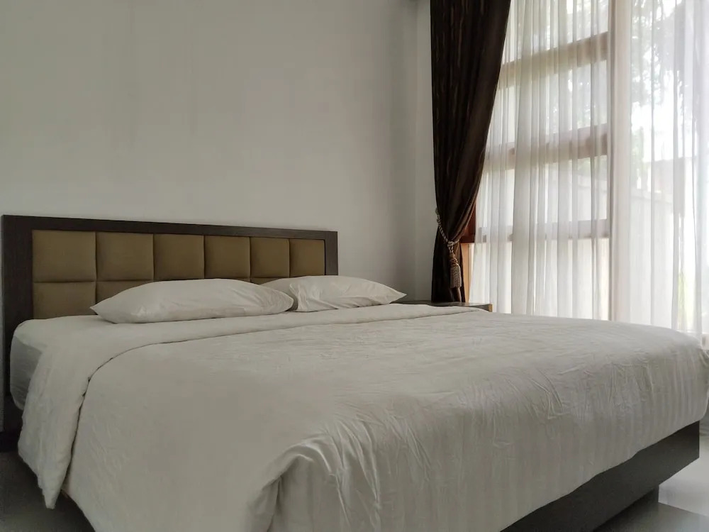 Twin Guest House Grand Wisata