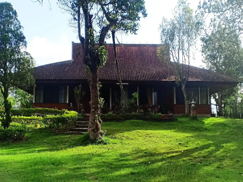 Danau Buyan Resort