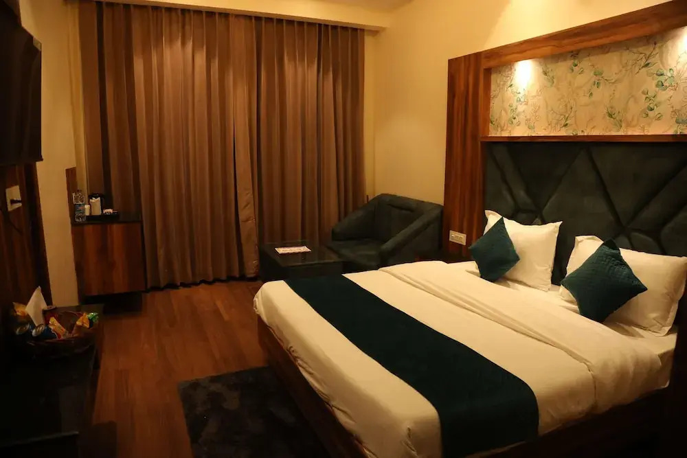 Hotel Sahil Suites