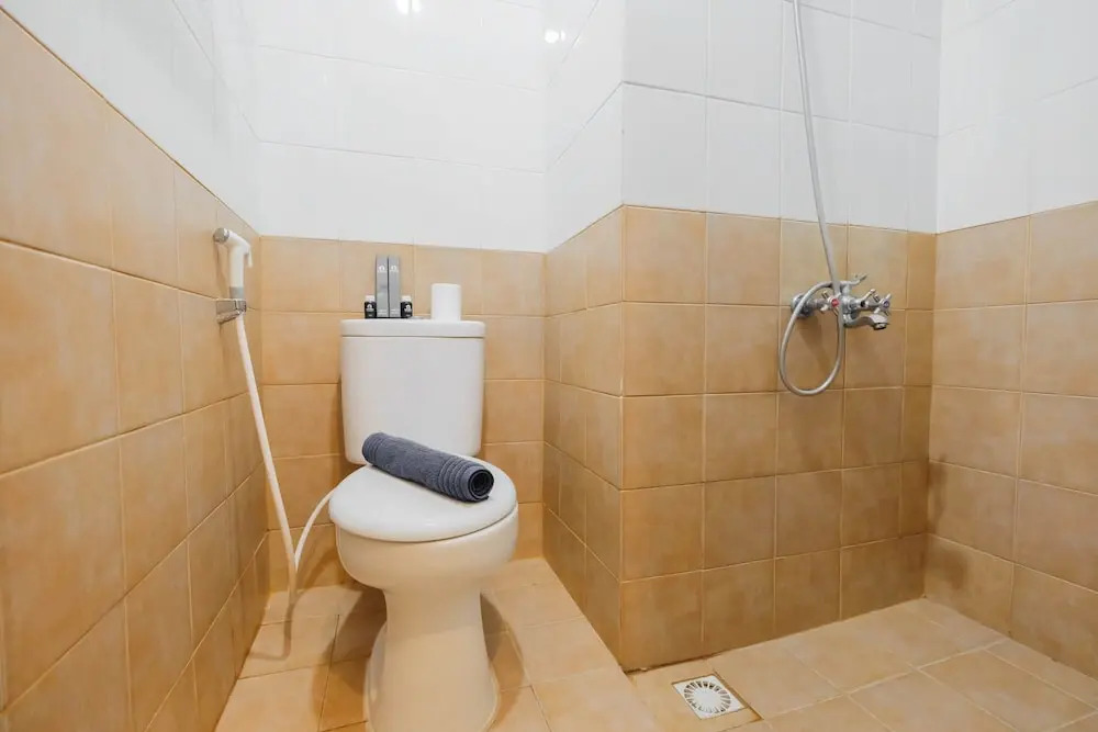 Modern Studio Apartment 27th on Top of Green Pramuka Mall