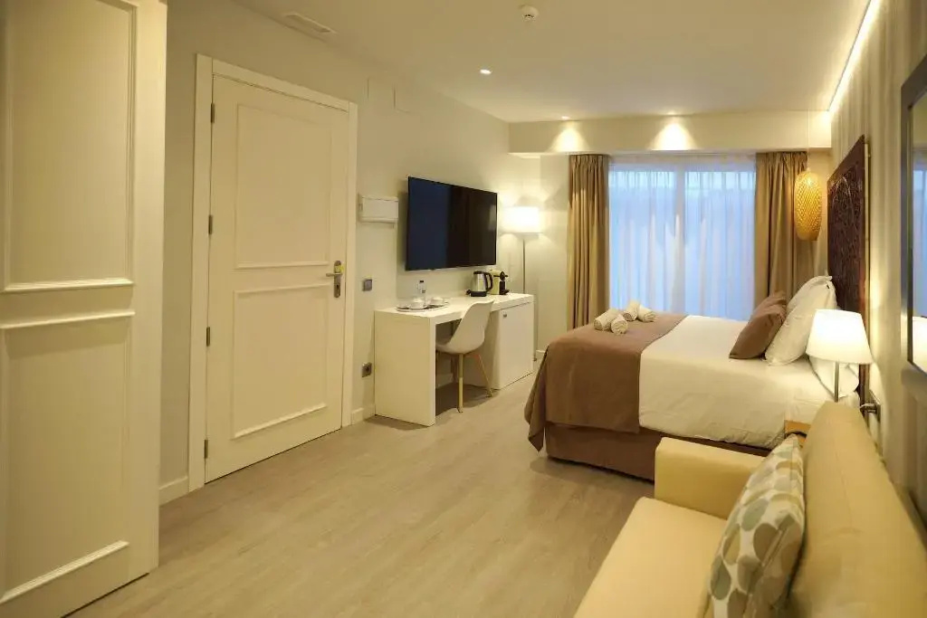 Serennia Fira Gran Via Exclusive Rooms