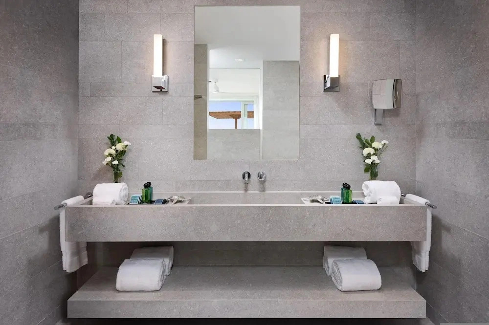 La Mer Villa South Oceanfront Luxury on Sapodilla Bay