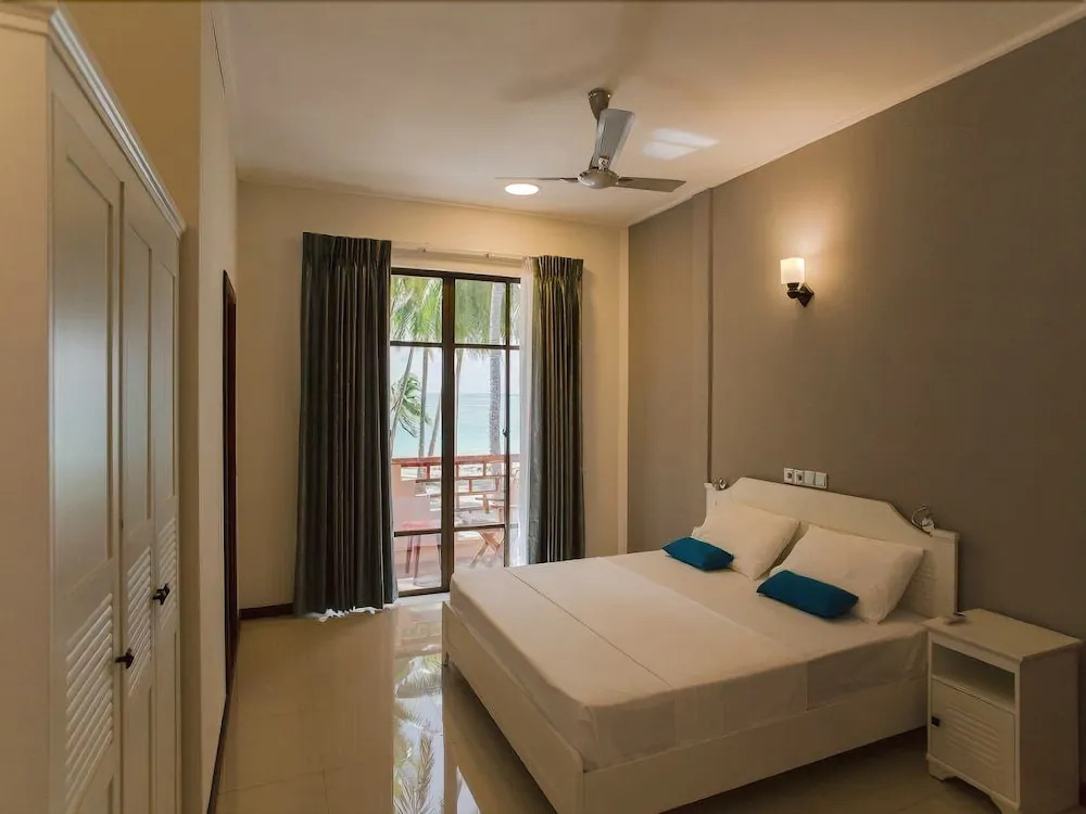 Riveli Retreat Mathiveri