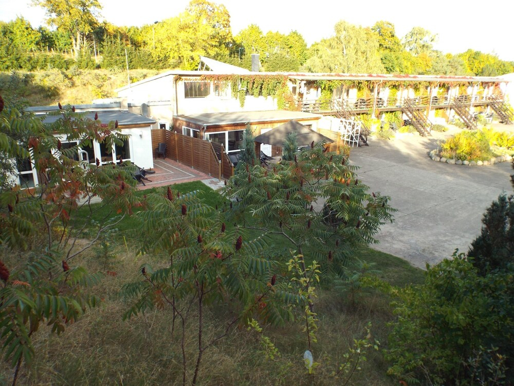 Mobile Home im Ferienpark mit Seezugang