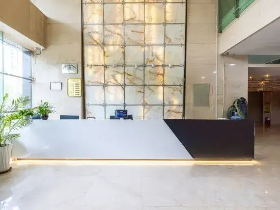 Xining Dongchuan Industrial Park Qingyun Hotel (Chengdong Wuyue Plaza)