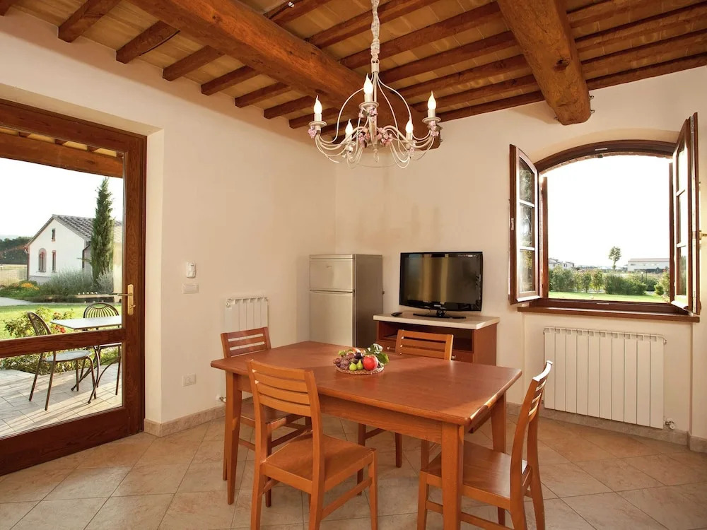 Romantic Countryside Escape