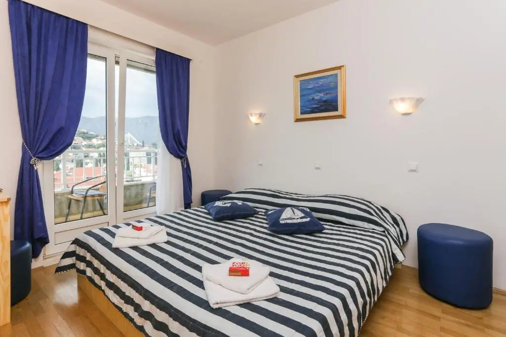 K-apartments