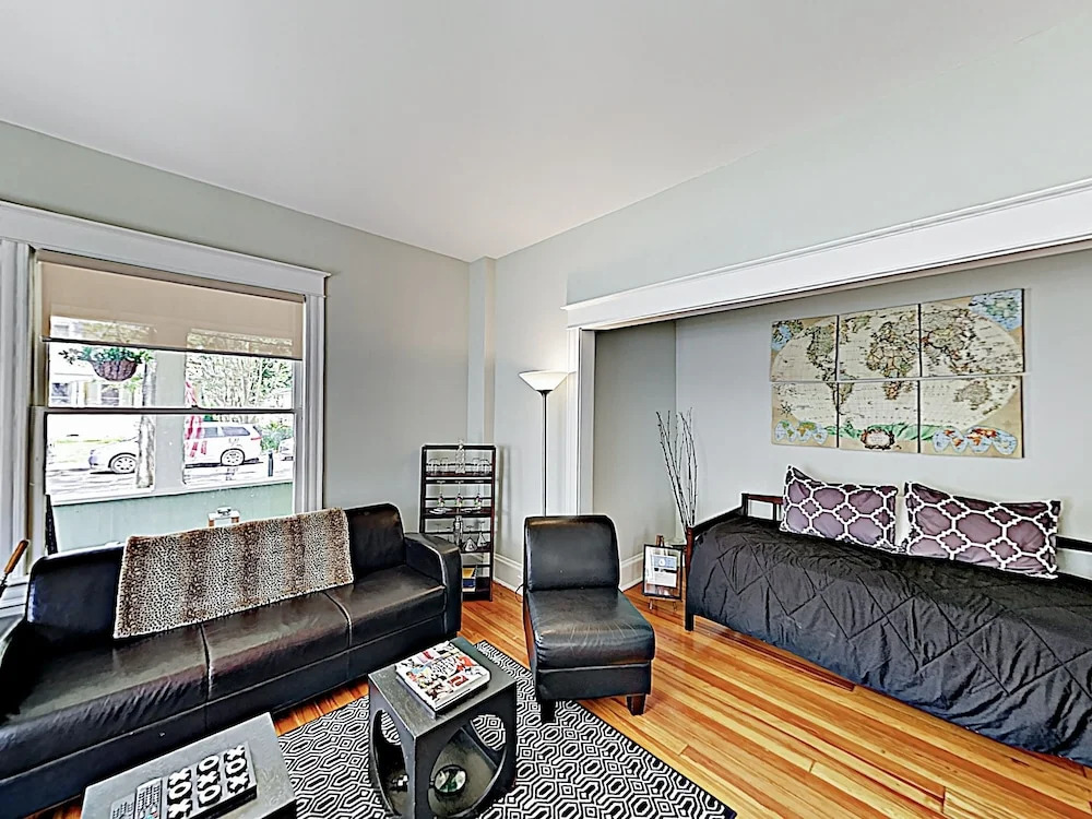 New Listing! Classic Charm In The City W/ Sunroom 4 Bedroom Duplex