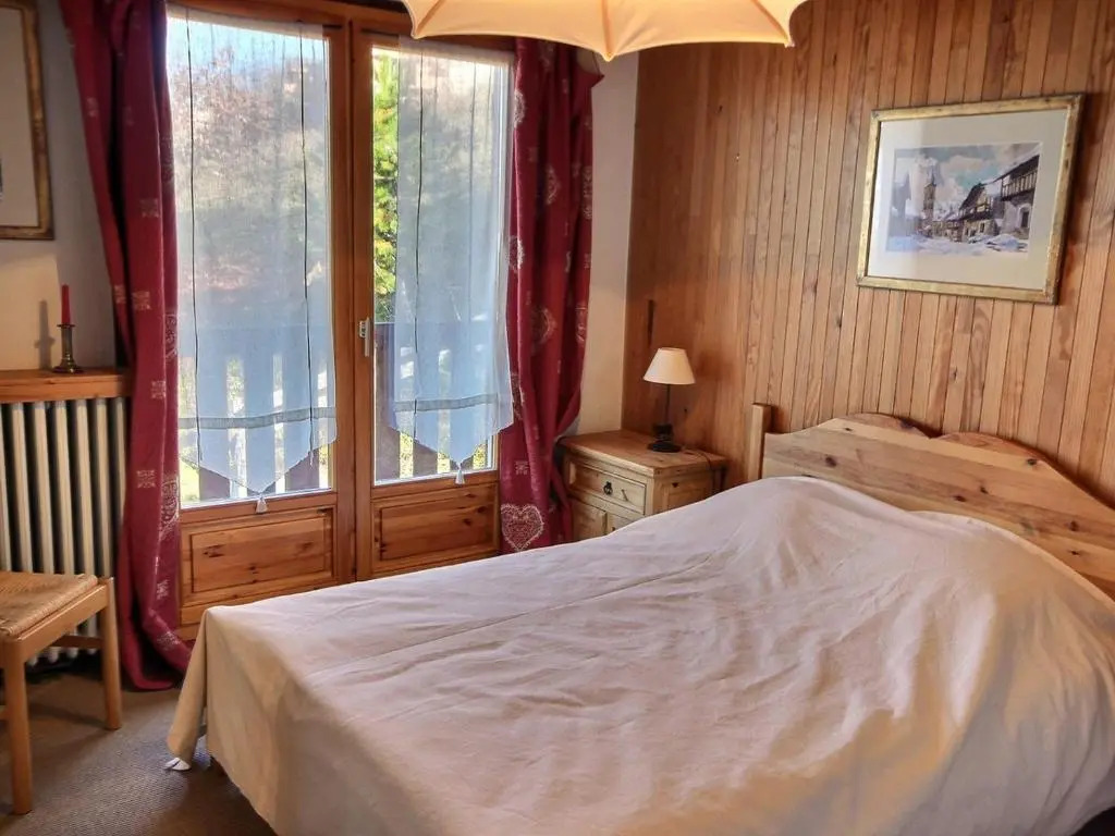Chalet pour 10 pers, 5 pièces, parking, calme à la montagne - FR-1-411-683