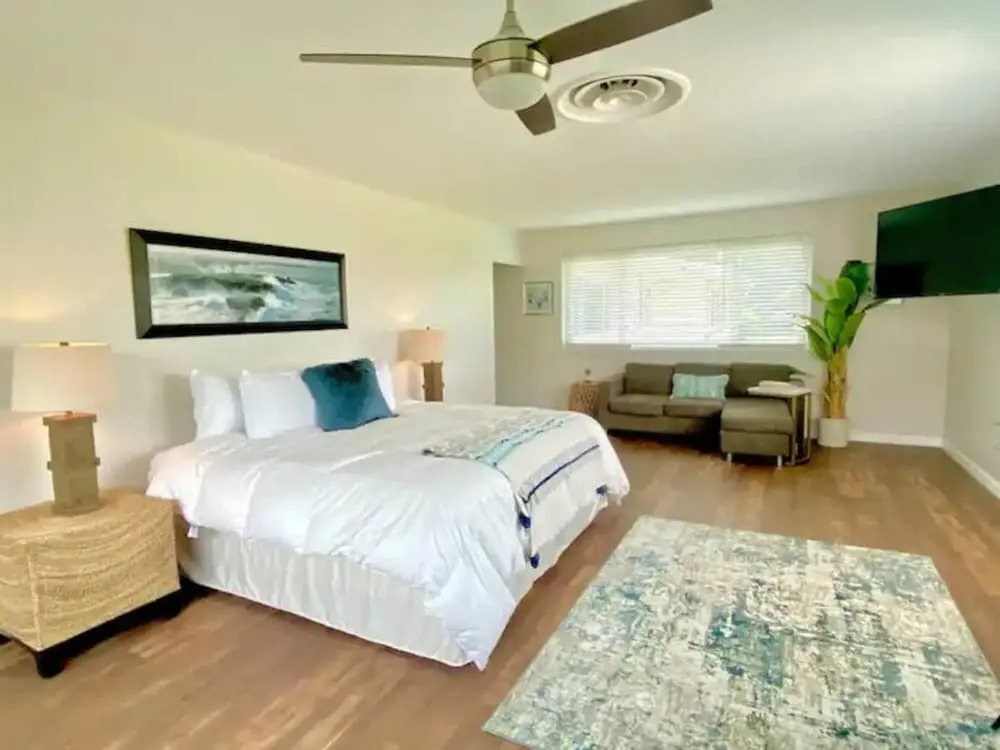 Cozy 4-Bedroom Beachside Home