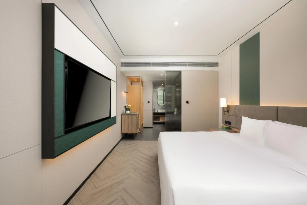 Отель Holiday Inn Guangzhou Zhujiang New Town by IHG